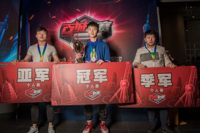 T1 和 Rex Regum Qeon 资格赛进入 Champions 2025