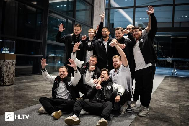 赌徒的社交幻觉：博彩场所如何利用归属感留住玩家？（社交归属的错觉：博彩场所如何用群体认同留住玩家？）